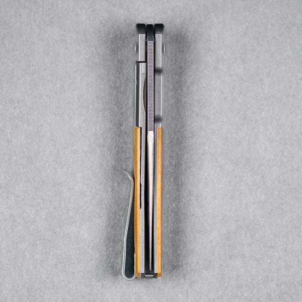 URBAN Finback - Natural Linen Micarta w/ Stonewashed Magnacut - URBAN EDC®
