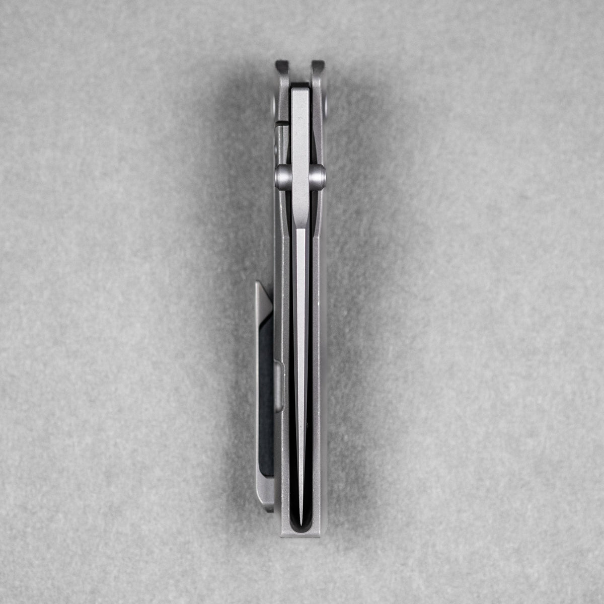URBAN Isurus - Darkwashed Magnacut & Darkwashed Titanium Integral w/ Bead Blasted Ti Hardware - URBAN EDC®