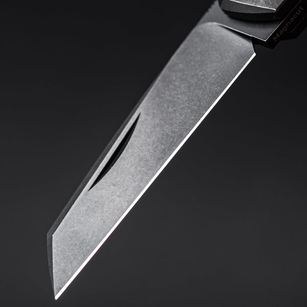 URBAN Straighthawk - Blackwashed Titanium w/ Blackwashed Magnacut - URBAN EDC®