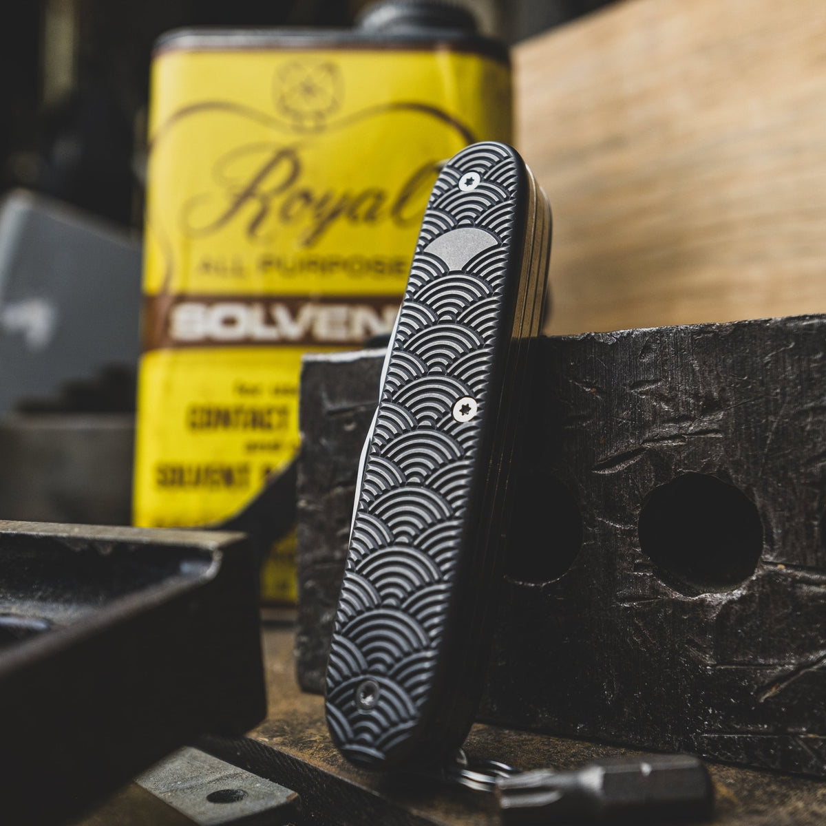 DE Custom Forge Pioneer X 93mm - Titanium Scales w/ Seigaiha Milling (Exclusive) - URBAN EDC®