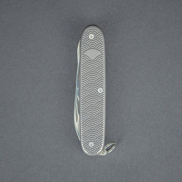 DE Custom Forge Pioneer X 93mm - Titanium Scales w/ Seigaiha Milling (Exclusive) - URBAN EDC®