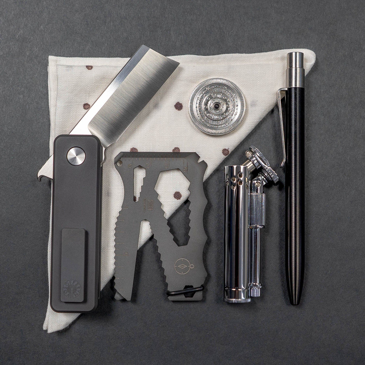 Tokyo Pipe Co. Douglass Field S Lighter - URBAN EDC®