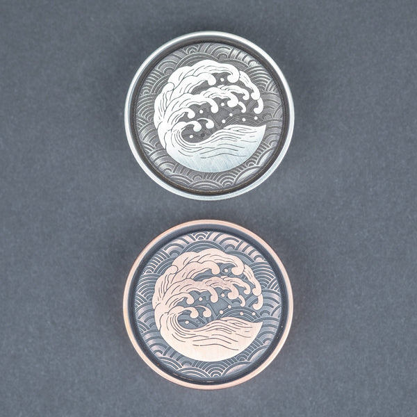 Umburry Mid - Size Haptic Coin - Compass & Wave Engraving (Exclusive) - URBAN EDC®