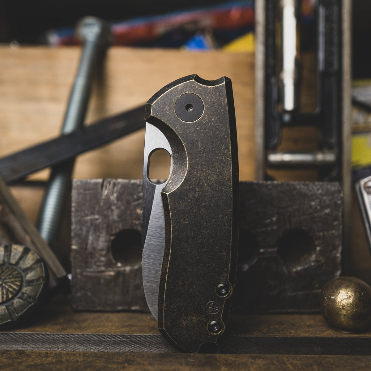 URBAN F5.5 - Antique’d Bronze w/ Elmax - URBAN EDC®