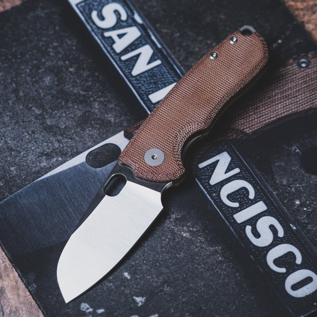 URBAN F5.5 - Brown Micarta & Satin Magnacut - URBAN EDC®