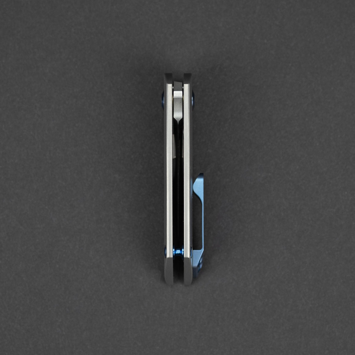 URBAN Half Delta - Titanium - URBAN EDC®