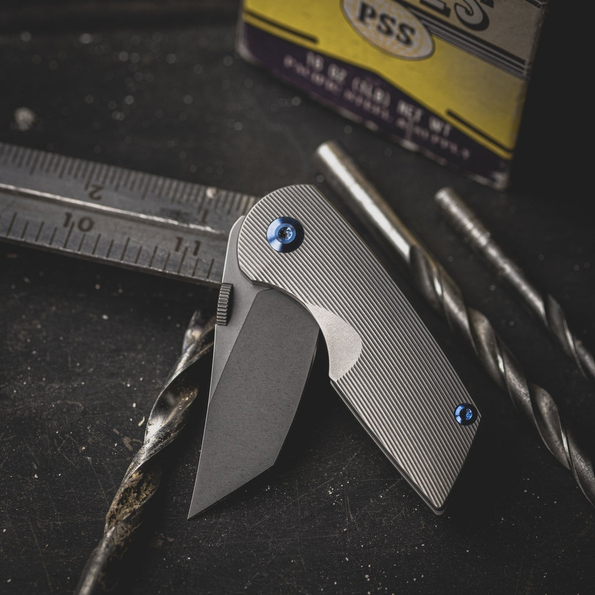 URBAN Half Delta - Titanium - URBAN EDC®