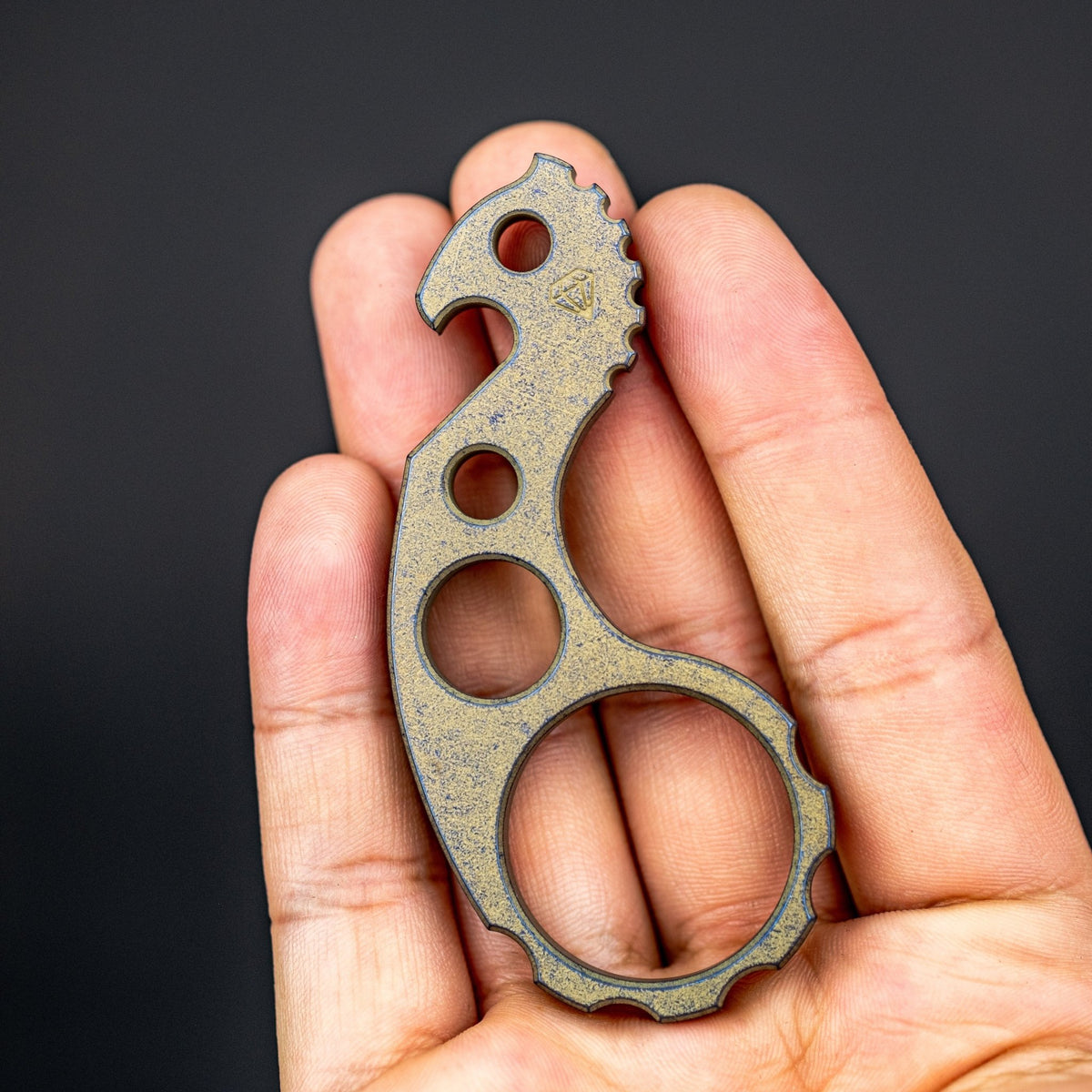 VoxDesign 1/4” Seahorse - Triple Ano Titanium - URBAN EDC®