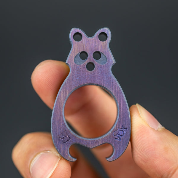 VoxDesign 3/8" Tiny 'Gus' Raccoon - Titanium - URBAN EDC®